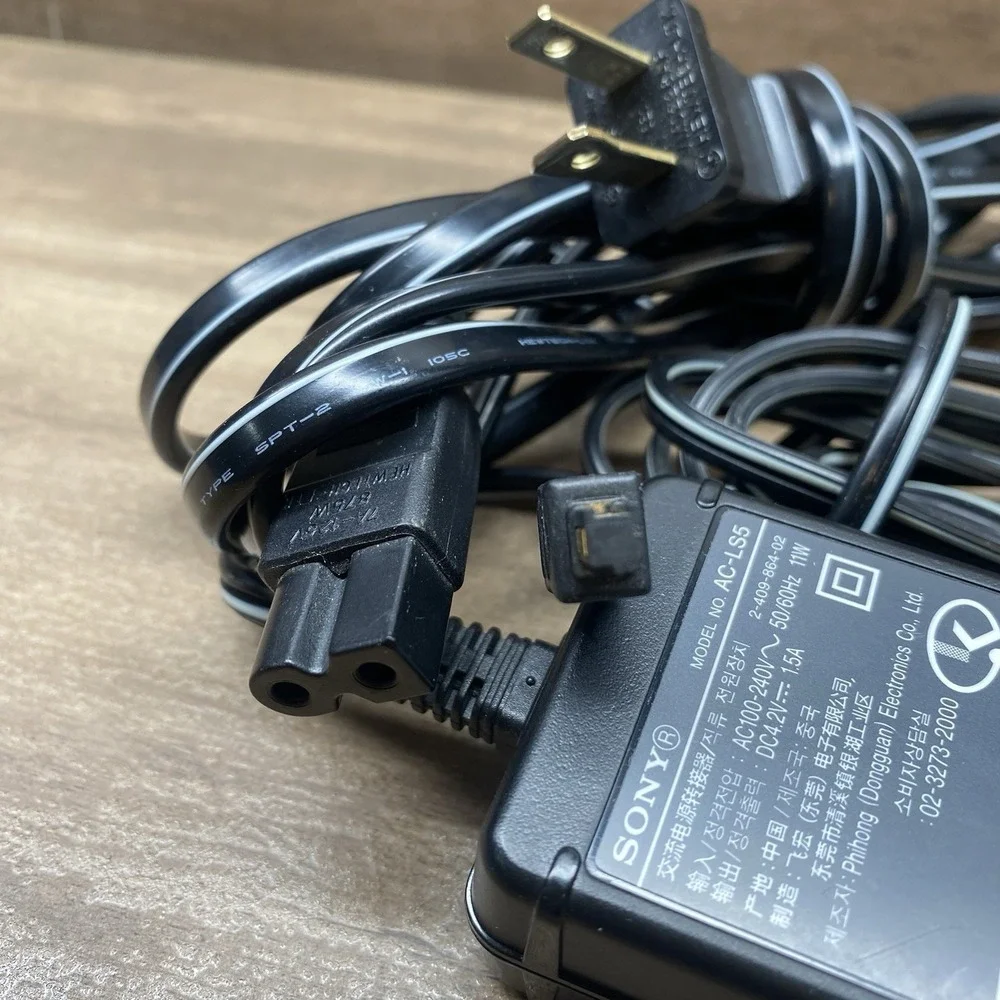 OEM Sony AC-LS5 Cyber-shot AC Power Adapter Charger 4.2V 1.5A Black‎